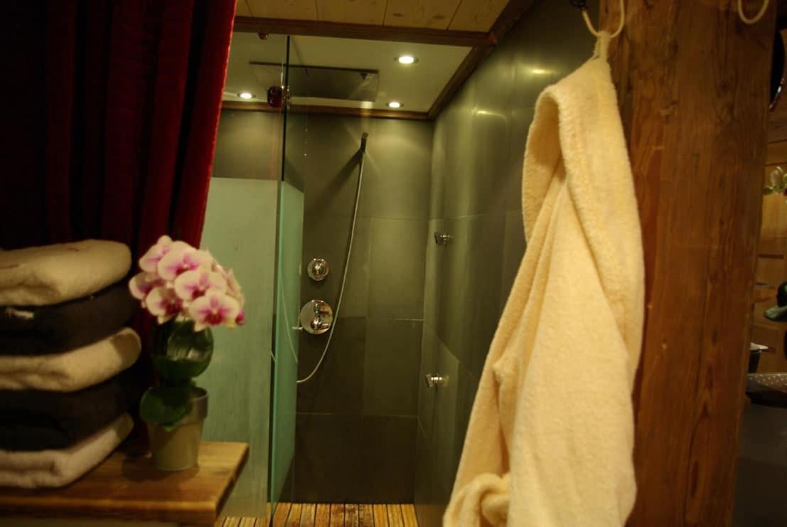Hotel Les Chalets De Philippe Avec Jacuzzis Privatifs Шамоні Екстер'єр фото